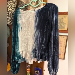 CHASOR  velvet pullover top size M